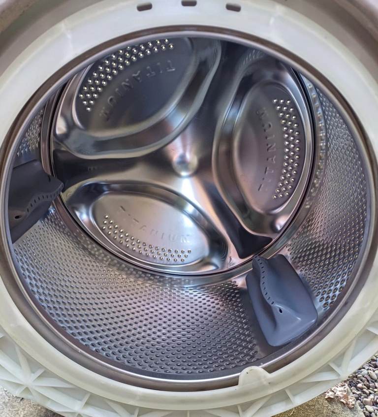 Hotpoint Ultima WMUD 10637 Weighted 10KG Washing Machine Drum & Pulley C00273397