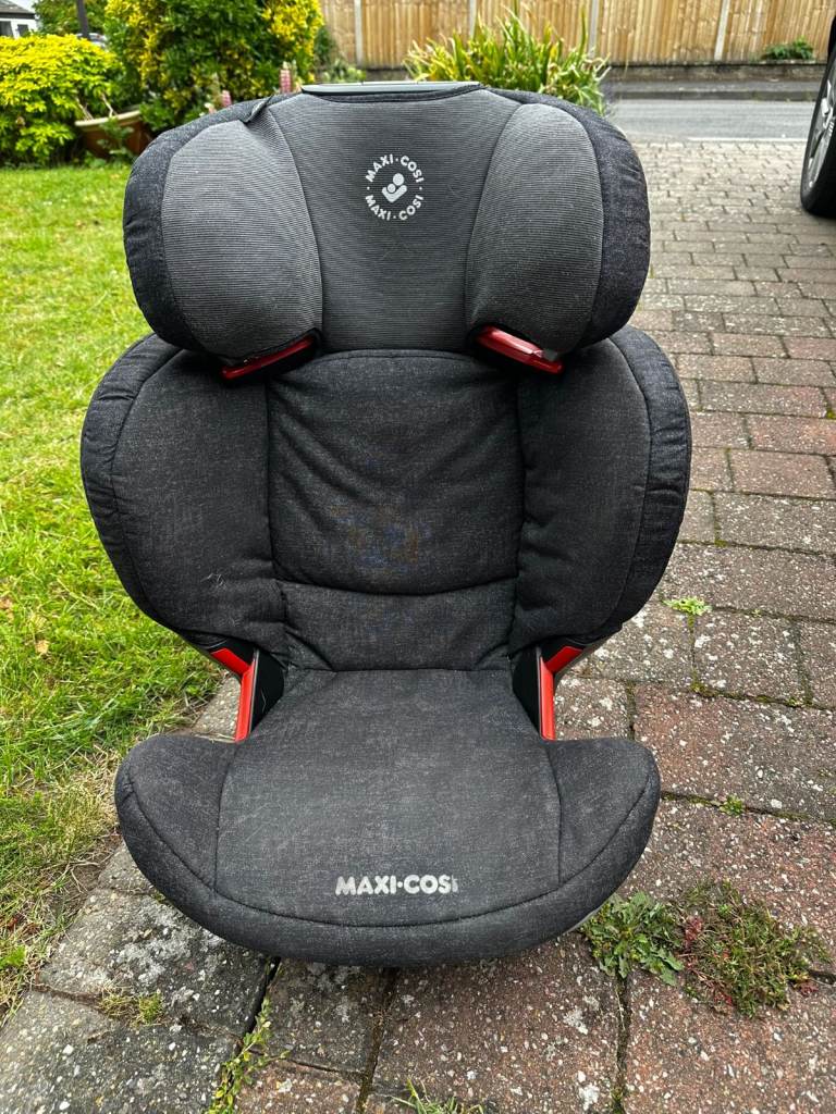 Maxi-Cosi Car Seat – Black, Good Used Condition