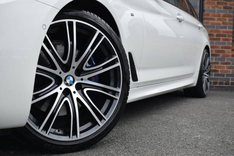 2018 Y BMW 5 SERIES 3.0 530D M SPORT TOURING 5DR DIESEL AUTO EURO 6 (S/S) (265 P