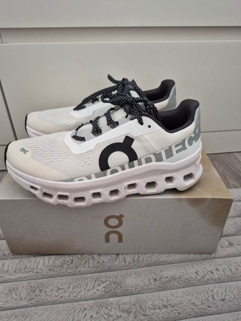 Womans On Running Trainers 