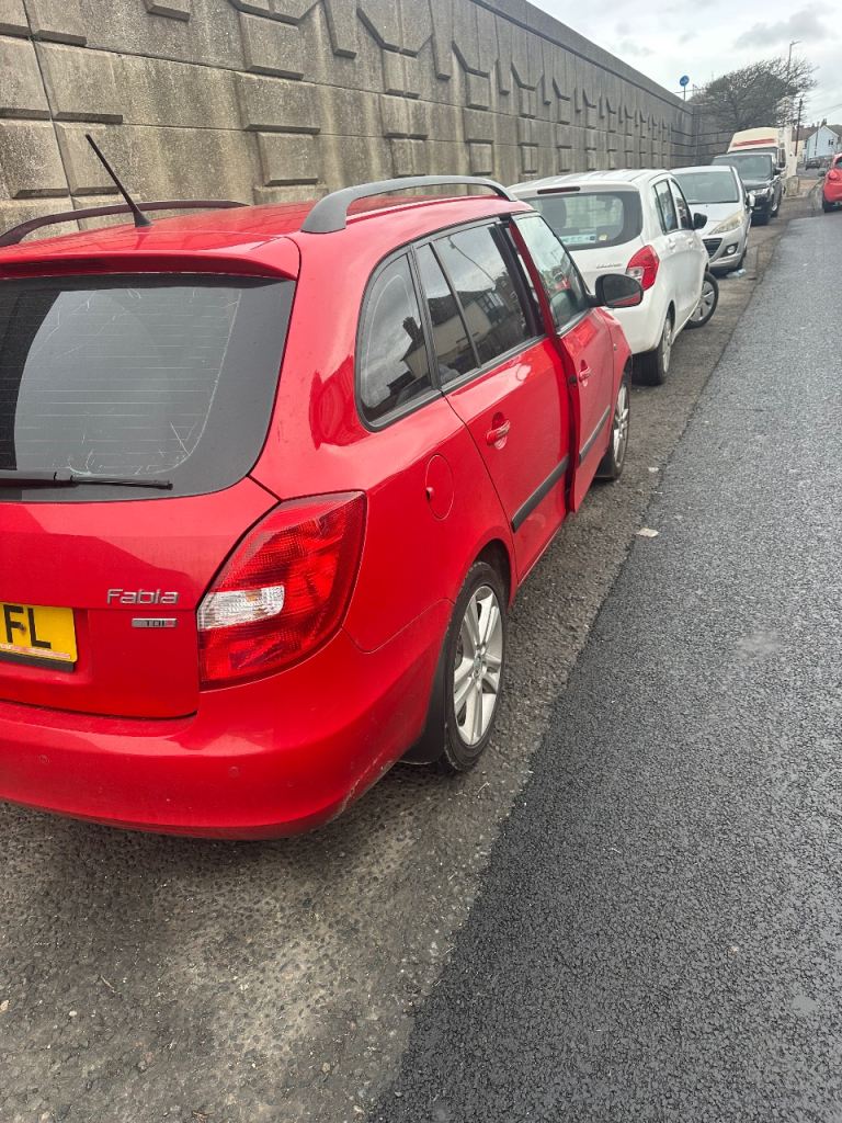 Skoda, FABIA, Estate, 2012, Manual, 1598 (cc), 5 doors