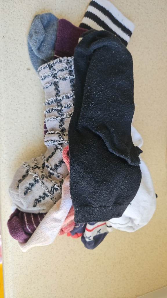 Free odd socks for crafts, cleaning etc