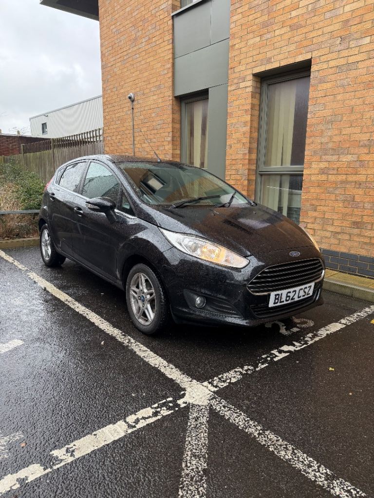 Black Ford Fiesta 2013 Manual