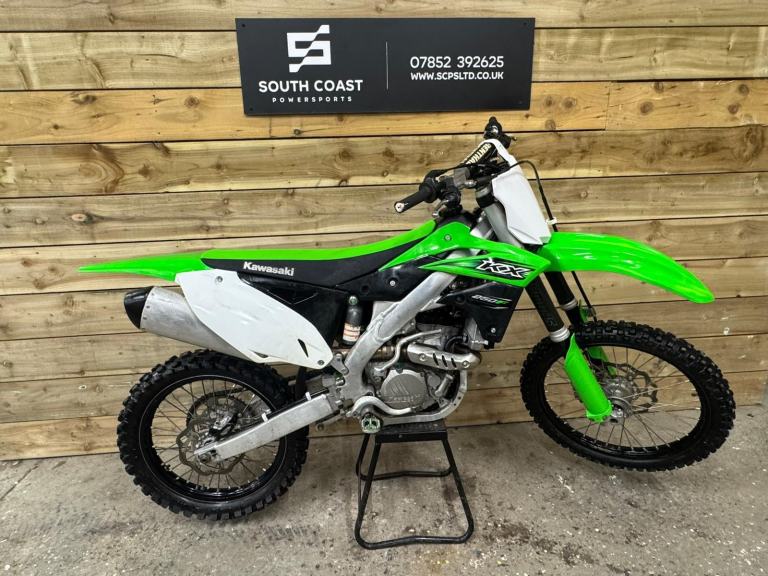 KAWASAKI KXF 250 2016 MOTOCROSS BIKE PART EXCHANGE TO CLEAR