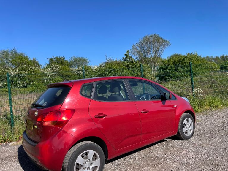 KIA VENGA 1.4 ECODYNAMICS 62 REG RED 5 DOOR 12 MONTHS MOT ROAD TAX £170 SERVICE HISTORY 50+MPG
