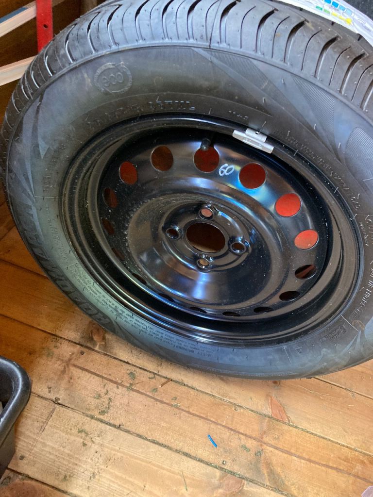 Wheel and tyre for sale