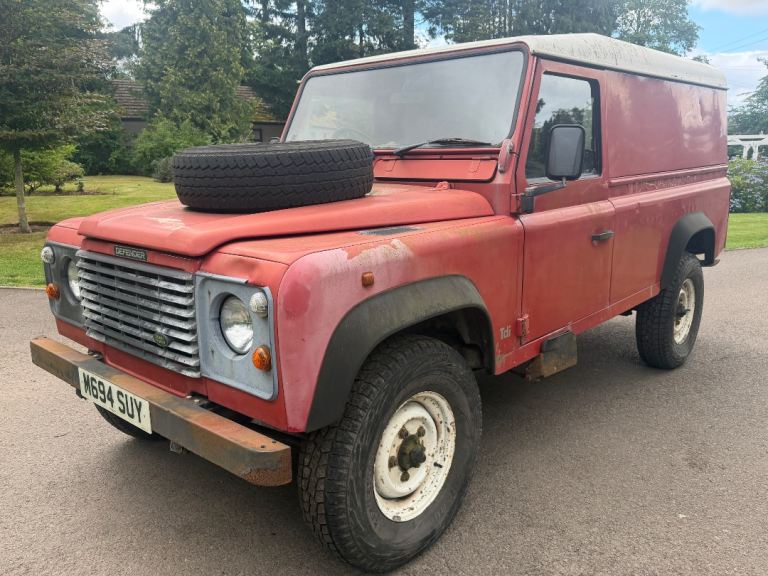 LAND ROVER DEFENDER 110 300 TDI