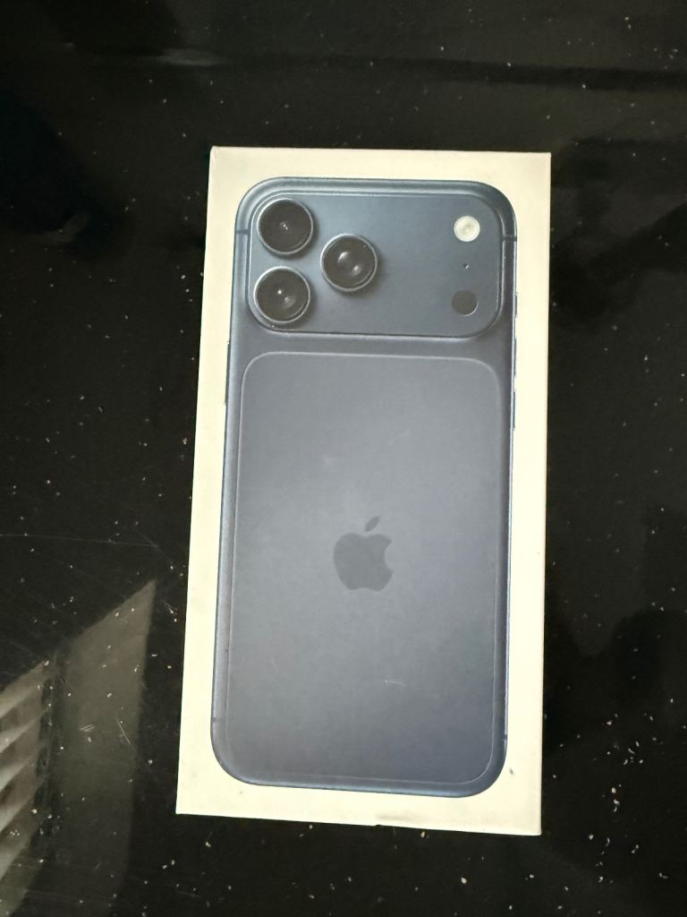 IPHONE 17 PRO MAX DEEP BLUE UNLOCKED 