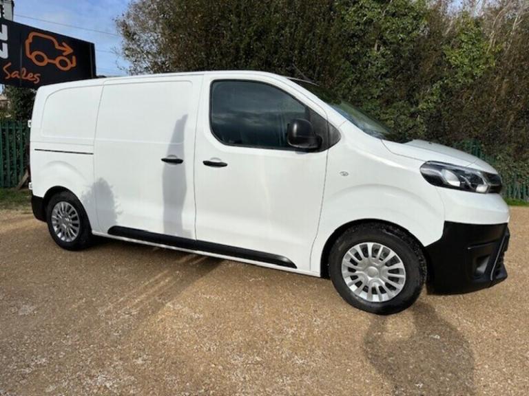 2022 Toyota ProAce 1.5D ICON M 120PS Medium Van Diesel Manual