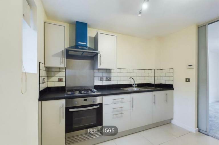 Lovely 3 bed property to let in Kingswood 