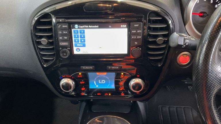 2018 Nissan Juke 1.2 DiG-T Tekna 5dr ++ ULEZ / NAV / CAMERA / LEATHER ++ HATCHBACK Petrol Manual