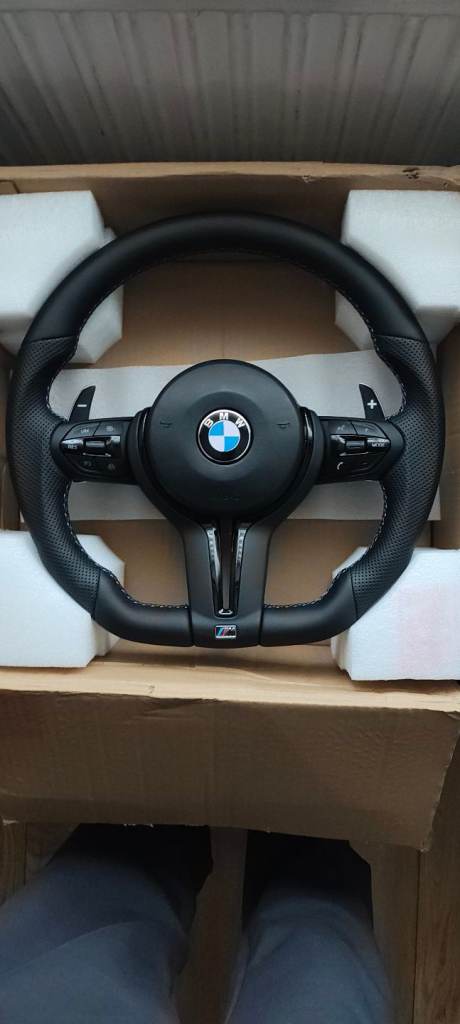 BMW M2 M3 M4 flat bottom steering wheel 