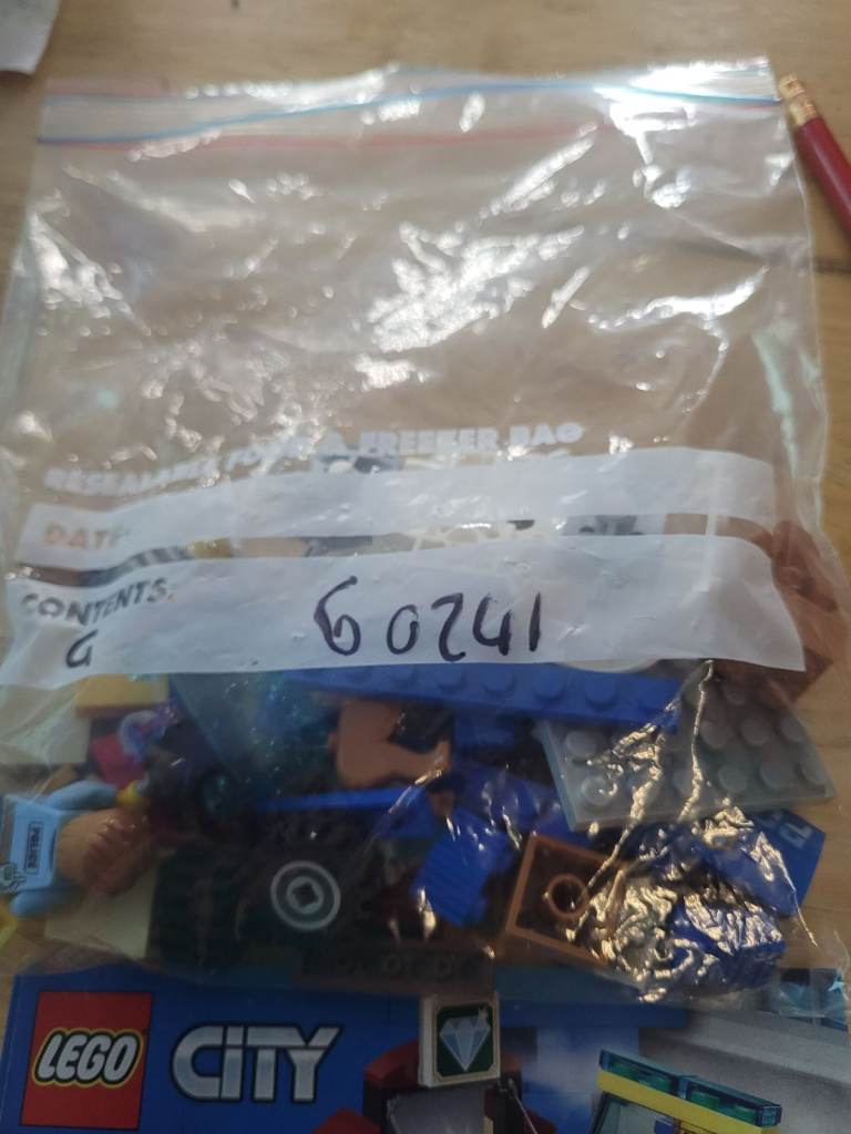 Lego set lego city number 60241