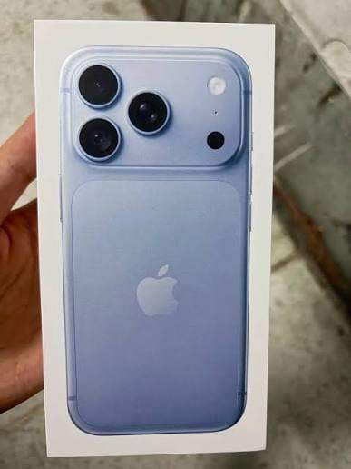 Brand New Apple Iphone 18 Pro Unlocked One Year Warranty 