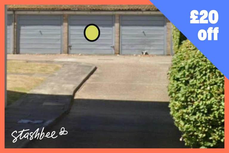 Garage to rent in London (SW15) | Stashbee