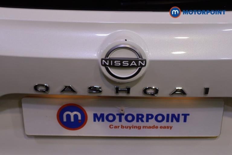 2023 Nissan Qashqai 1.3 DiG-T MH N-Connecta [Glass Roof] 5dr SUV Petrol Manual