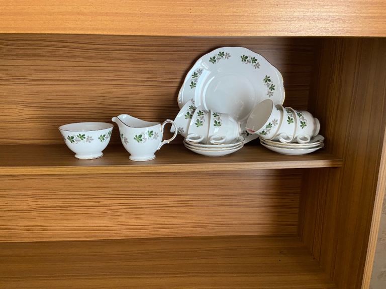 Gainsborough Bone China Tea Set - White with Green Leaf Pattern