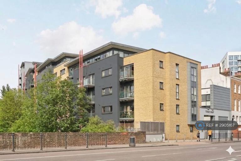 1 bedroom in Commercial Road, London, E14 (#2905167)