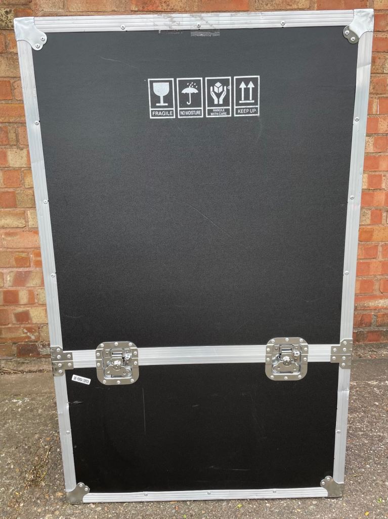 Large flight case Delivery Available 