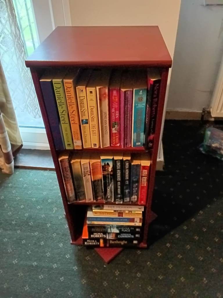 Revolving bookcase