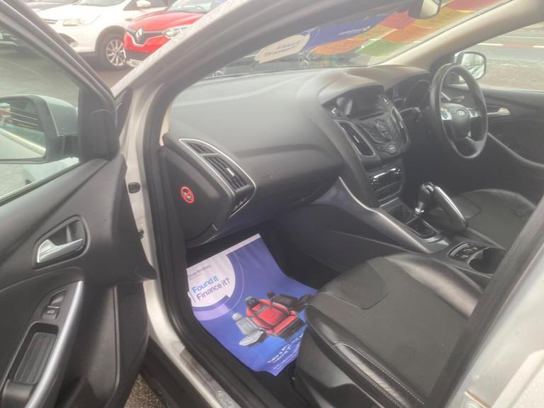 2011 Ford Focus 1.6T EcoBoost Titanium X Euro 5 (s/s) 5dr HATCHBACK Petrol Manual