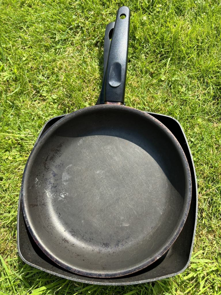 frying pan, griddle pan and pudding baking tray