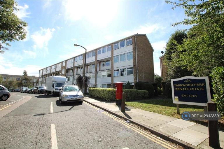 3 bedroom flat in Eltham, London, SE9 (3 bed) (#2942339)