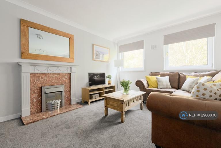2 bedroom flat in Marshalls Court, Edinburgh, EH1 (2 bed) (#2908830)