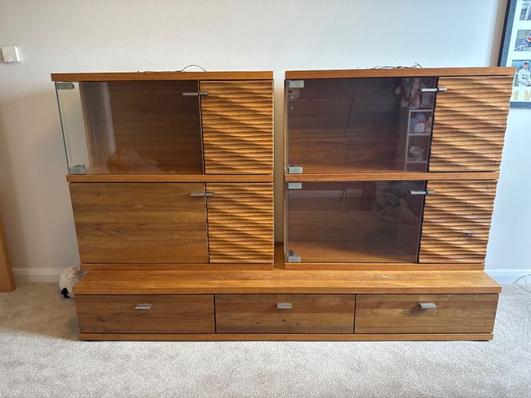 2 side units and 1 TV unit