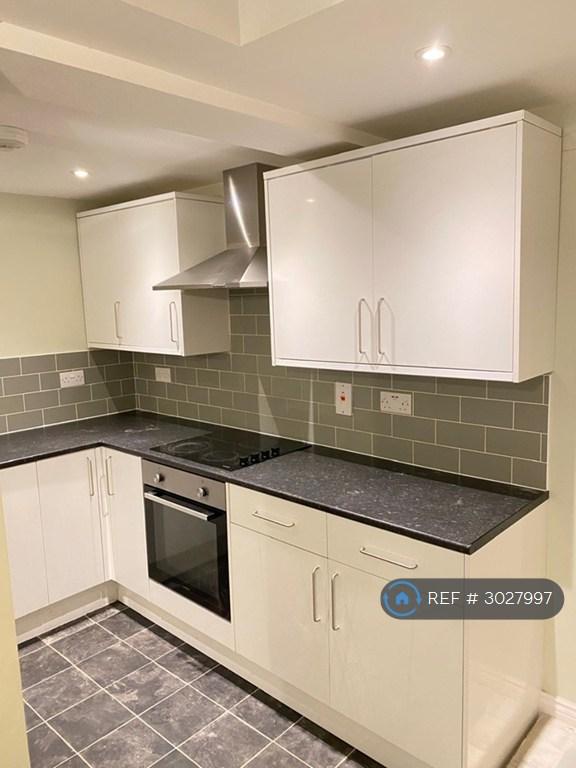 2 bedroom flat in Andover, Andover, SP10 (2 bed) (#3027997)