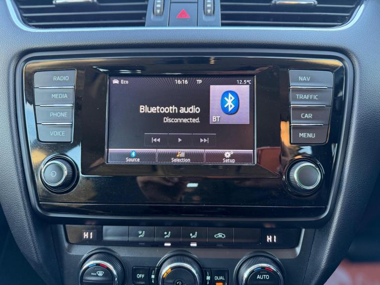 2013 Skoda Octavia 1.4 TSI Elegance Estate 5dr Petrol DSG Euro 5 (s/s) (140 ps) ESTATE Petrol Aut...