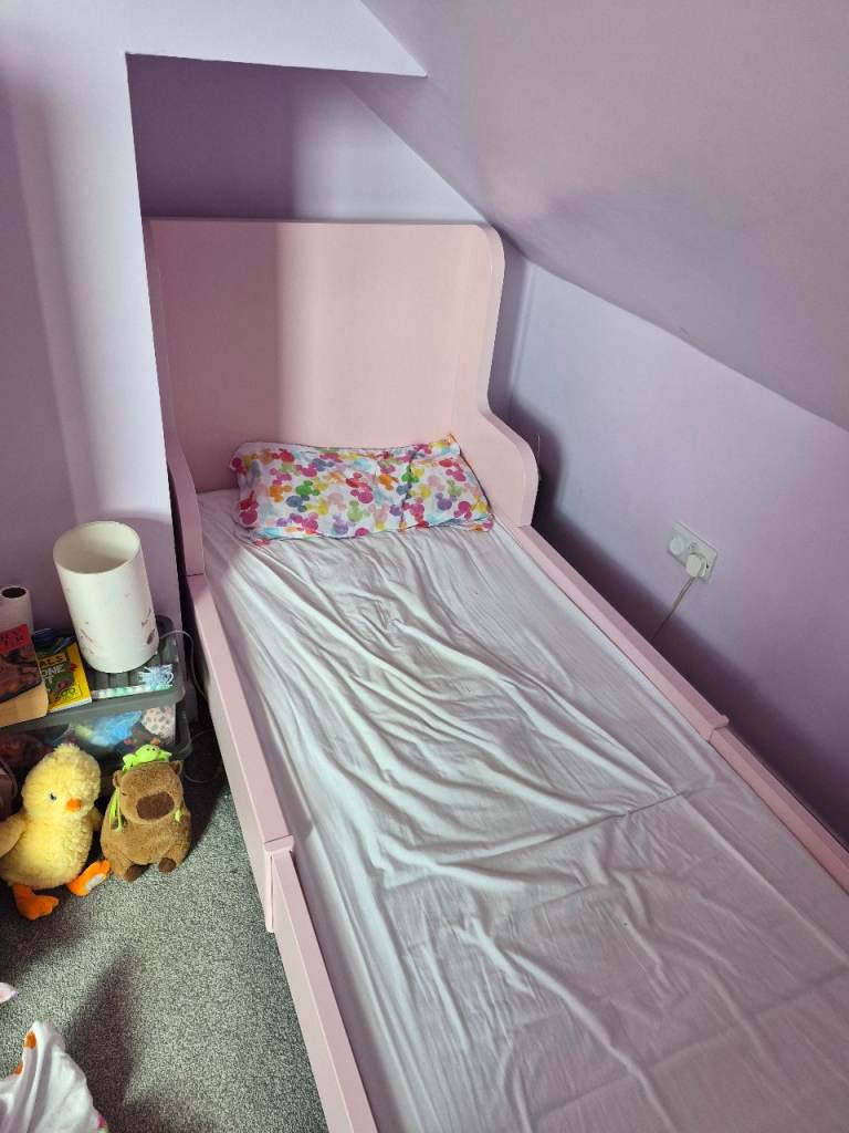 Pink Extendable Children's Single Bed - Good Condition