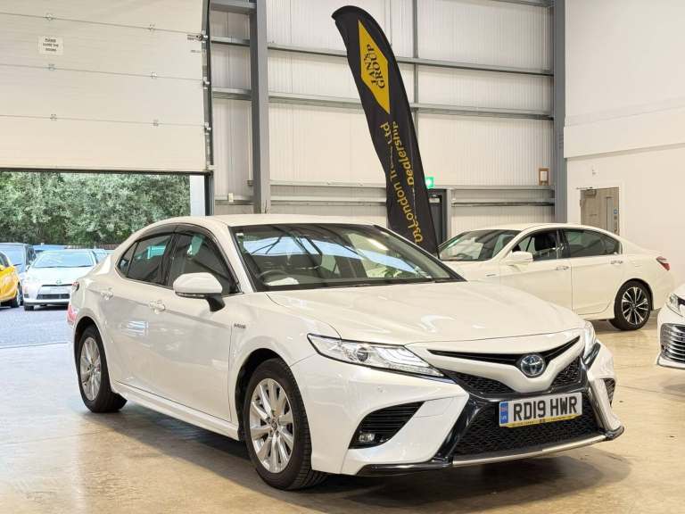 2019 Toyota Camry Toyota Camry Hybrid Petrol White 2019 5 Seater 2.5L Hybrid