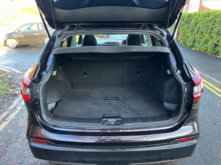 2021 Nissan Qashqai 1.3 DIG-T N-Connecta DCT Auto Euro 6 (s/s) 5dr HATCHBACK Petrol Automatic