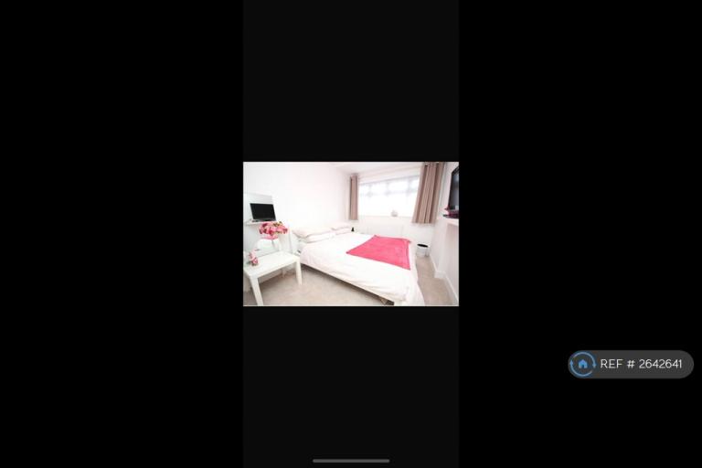 1 bedroom in Charlotte Gardens, Romford, RM5 (#2642641)