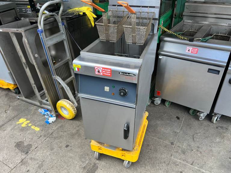 Double BASKET Deep Fryer - CATERING COMMERCIAL KITCHEN EQUIPMENT  CAFE KEBAB RESTAURANT SHOP