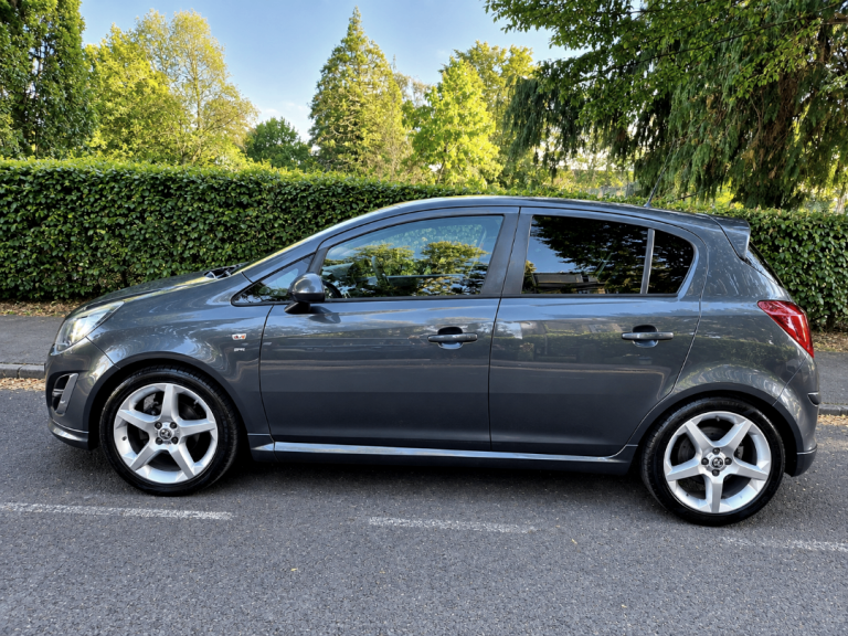 LOW MILEAGE CORSA WITH YEARS MOT & SERVICE HISTORY
