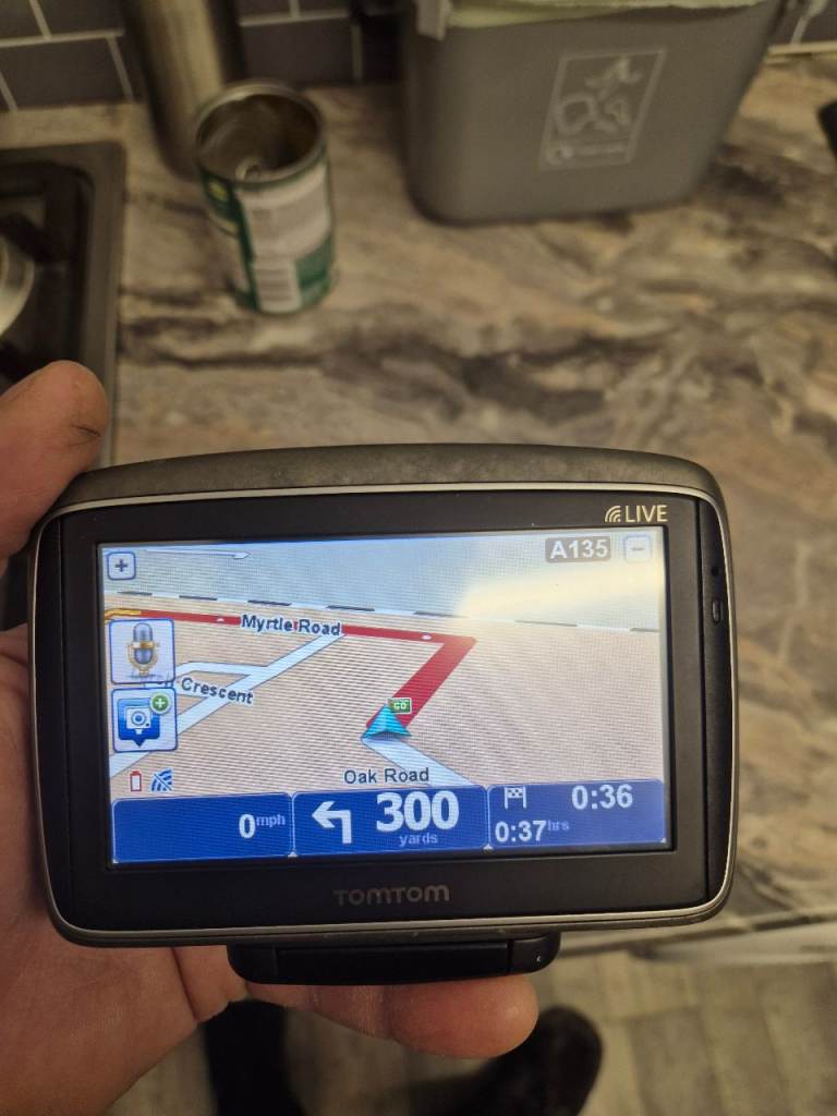 Tom tom live sat nav 