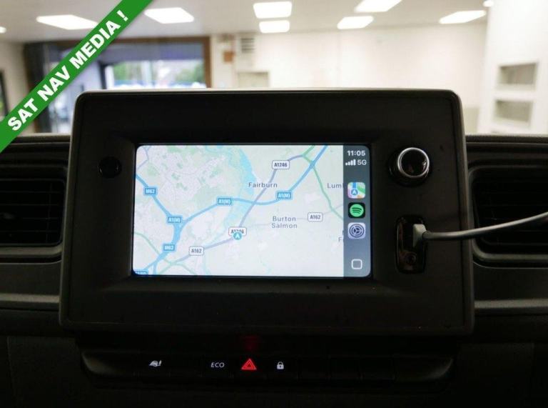 72 RENAULT MASTER 2.3 DCI 135 BHP SWB BUSINESS EDITION ( SAT NAV )