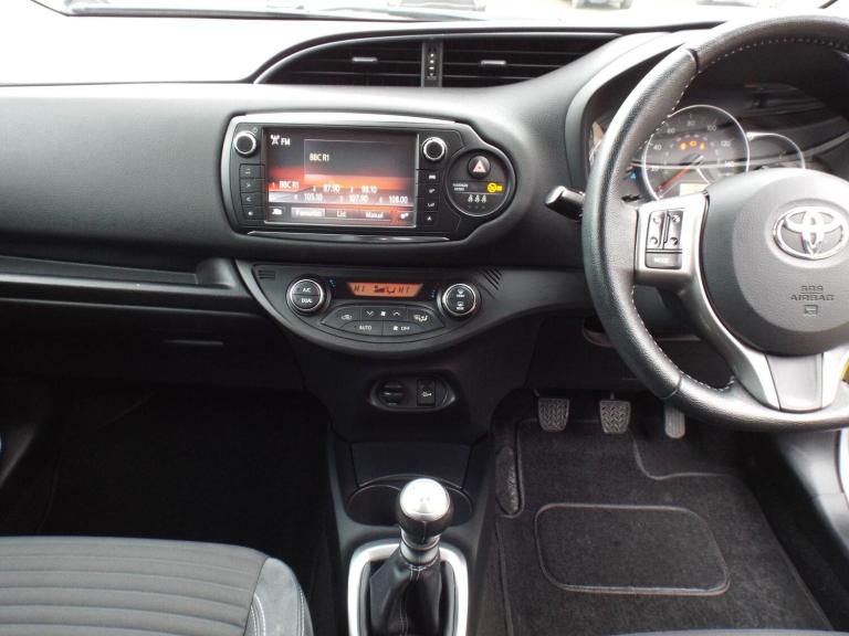  Toyota Yaris 1.33 Dual VVT-i Excel Euro 5 5dr Euro 5 Petrol Manual