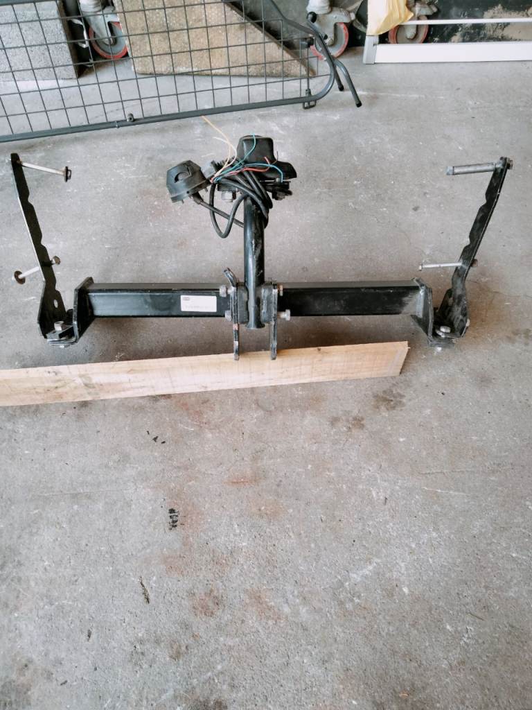 Tow bar for Mondeo estate 