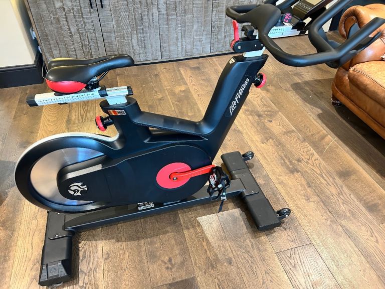 Life Fitness Exercise Bike IC5 