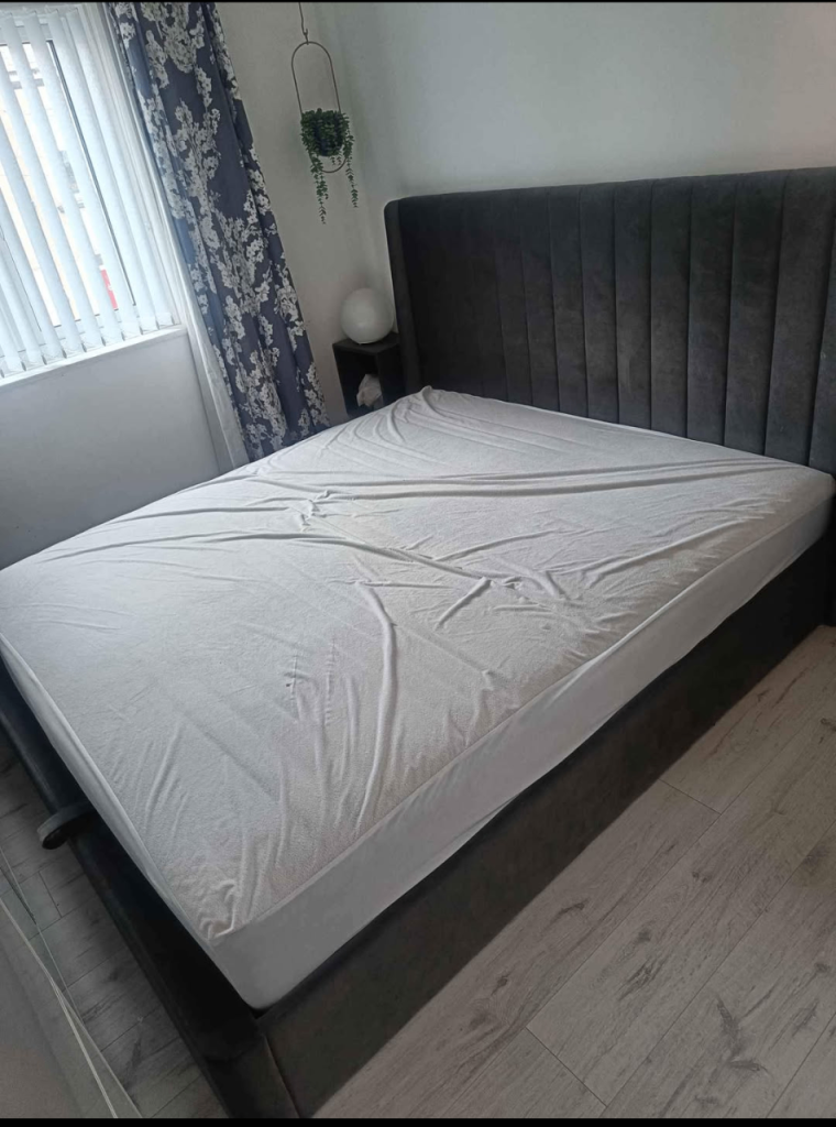 Super King well rated Spring Mattress & Waterproof protector– Comfortable & Supportive