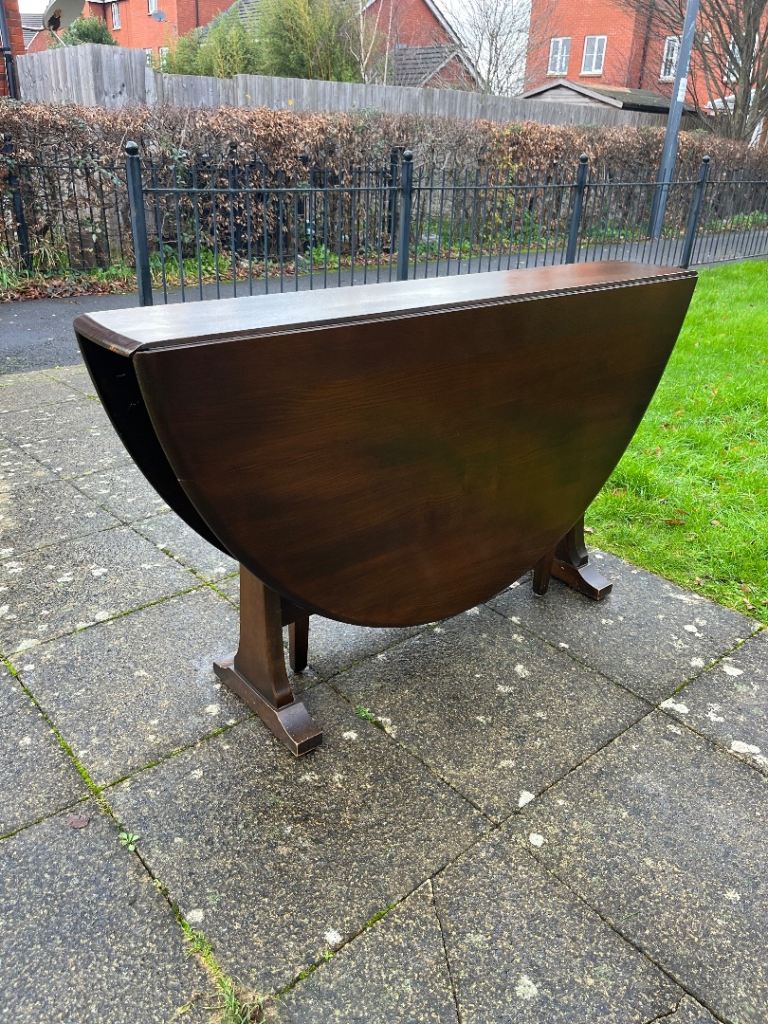 Ercol Windsor gate leg table (delivery available)