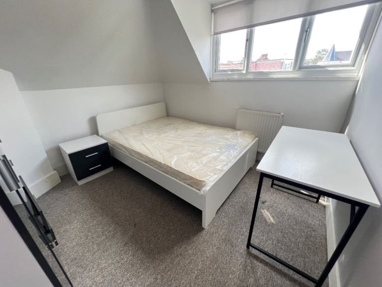 2 Bed Lovely Flat, Haringey / Manor House Zone 2 