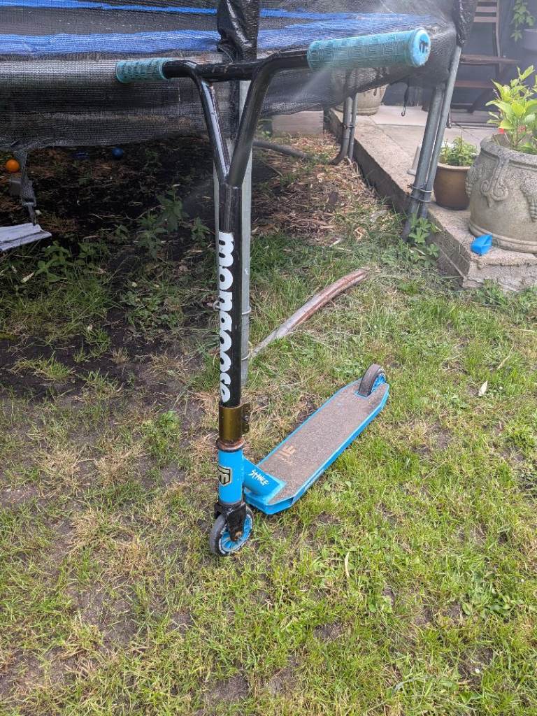 Mongoose scooter 