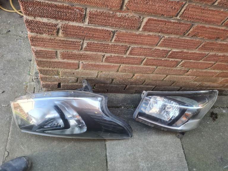 front headlights vauxhall vivaro 2016 Sportive model