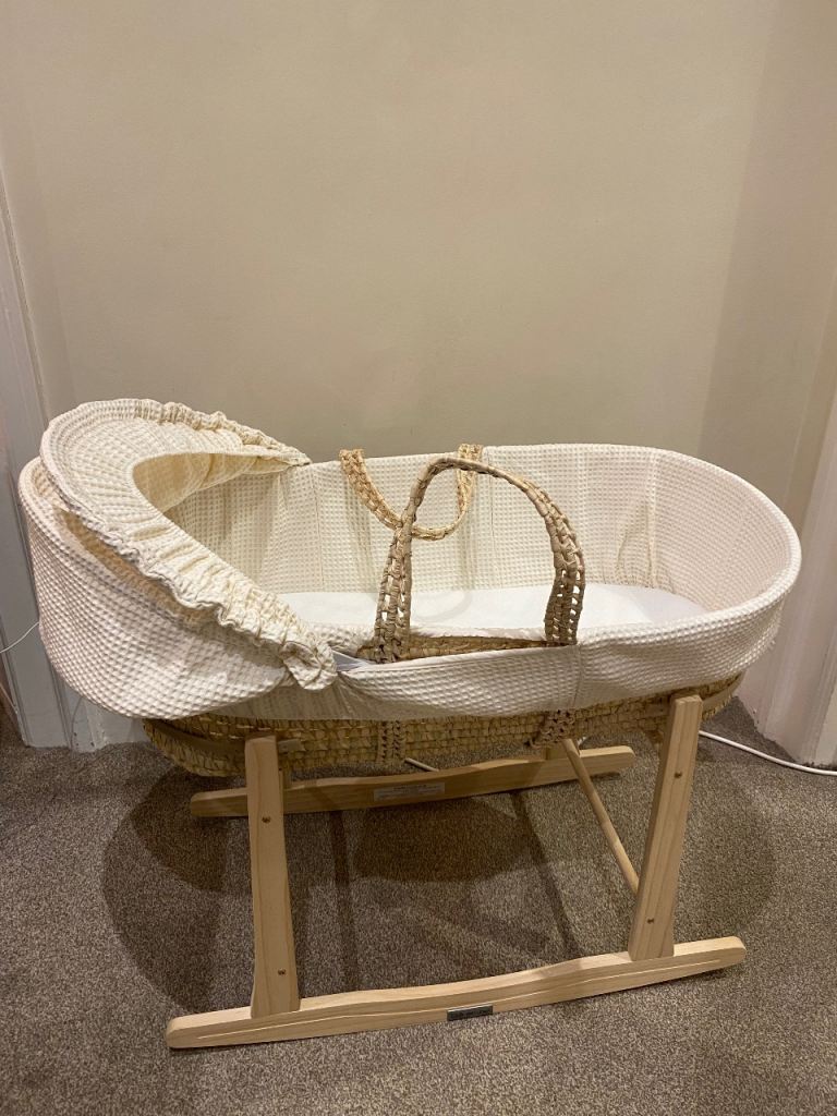 Clair de Lune Moses Basket with Rocking Stand