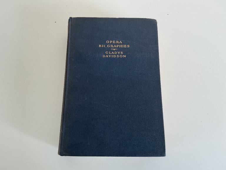 OPERA BIOGRAPHIES. GLADYS DAVIDSON