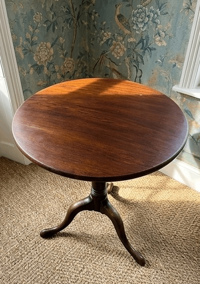 Antique Georgian Mahogany tilt top table